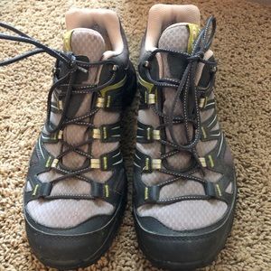 Salomon hiking shoes